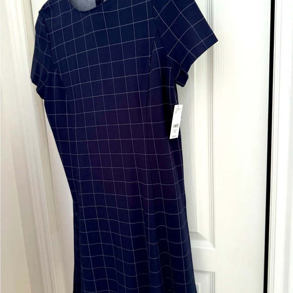 LORD & TAYLOR - Picture 2 of 6